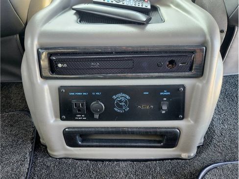 Used 2022 GMC Savana 2500 w/ Enhanced Convenience Package RWD image 54