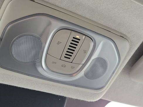 Used 2024 RAM ProMaster 2500 w/ Convenience Group FWD image 31