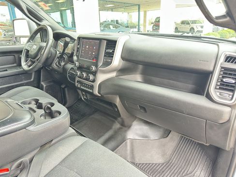 Used 2024 RAM 2500 Tradesman w/ Chrome Appearance Group AWD/4WD image 30