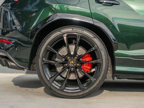 Used 2020 Lamborghini Urus image 32