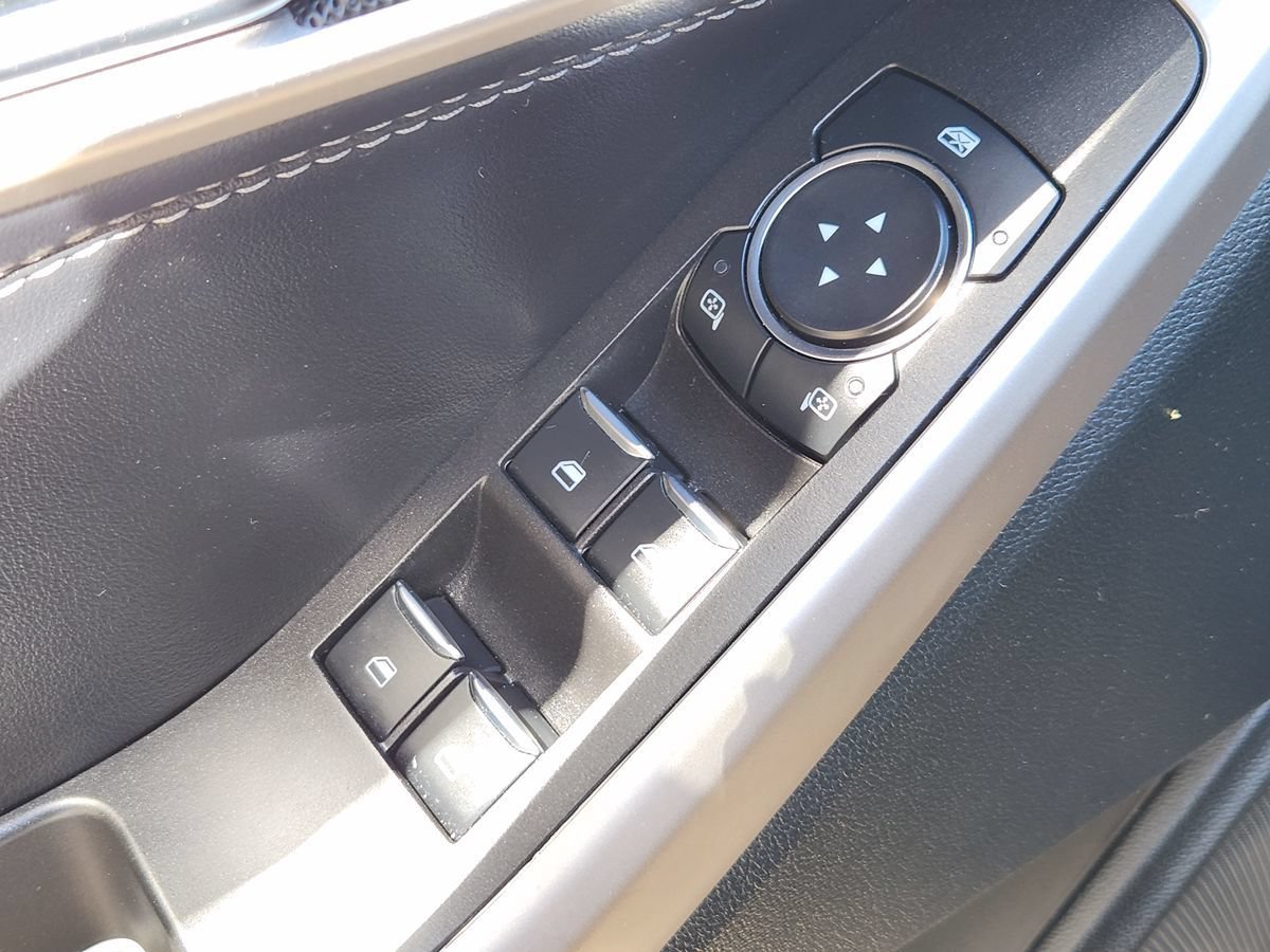 Used 2024 Ford Explorer XLT w/ Equipment Group 202A RWD image 42