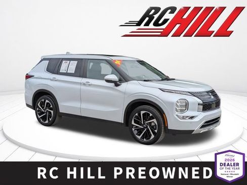 Used 2024 Mitsubishi Outlander SE FWD image 1