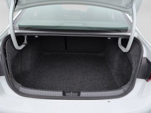 Used 2025 Volkswagen Jetta Sport FWD image 29