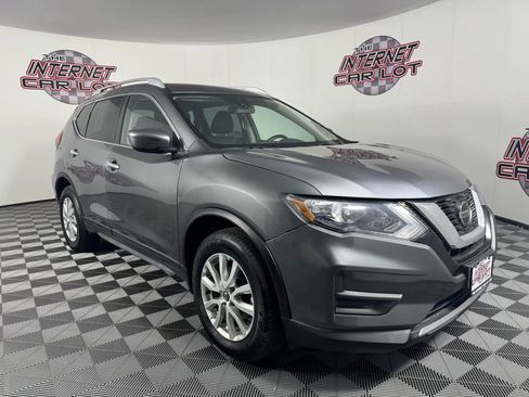 Used 2020 Nissan Rogue SV image 9