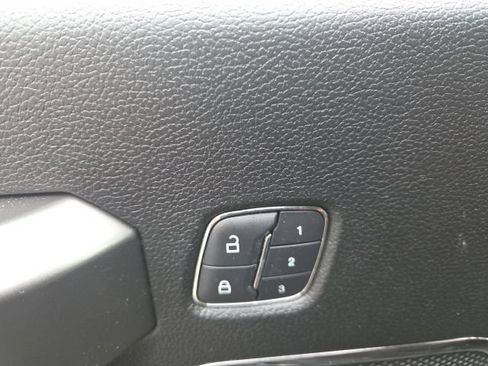Used 2017 Ford F150 Lariat w/ Equipment Group 502A Luxury AWD/4WD image 21