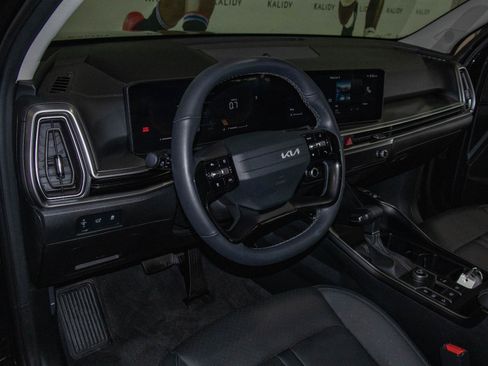 Used 2026 Kia Sorento EX w/ EX Premium Package FWD image 6