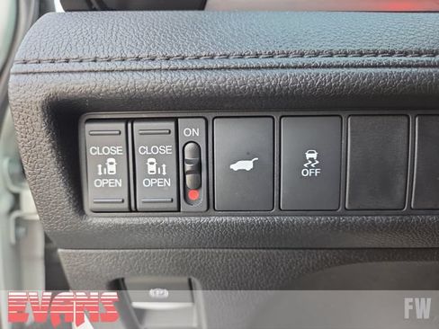Used 2025 Honda Odyssey Sport-L image 16