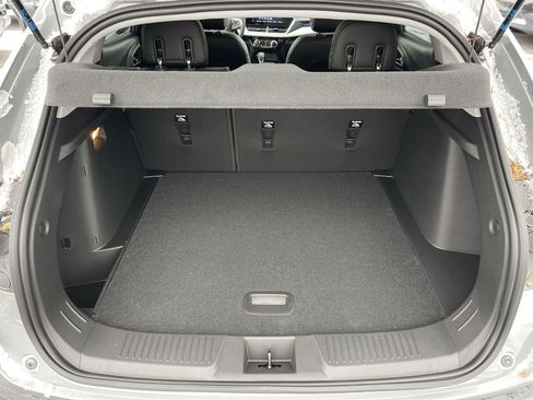 New 2026 Chevrolet Trax LT w/ Sunroof Package image 23