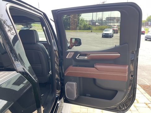 Used 2023 GMC Sierra 1500 Denali Ultimate AWD/4WD image 26