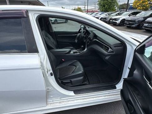 Used 2021 Toyota Camry SE FWD image 13
