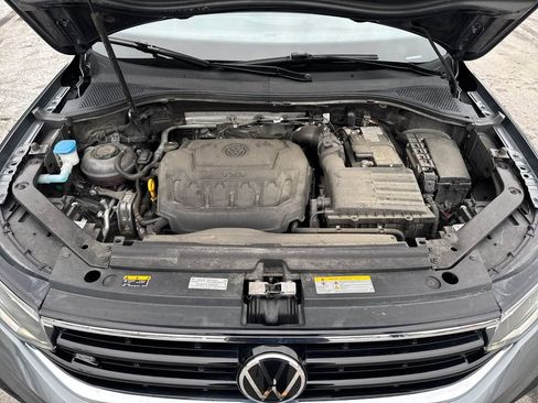 Used 2024 Volkswagen Tiguan SE R-Line image 25