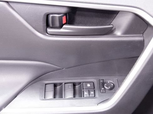 Used 2023 Toyota RAV4 LE AWD/4WD image 21