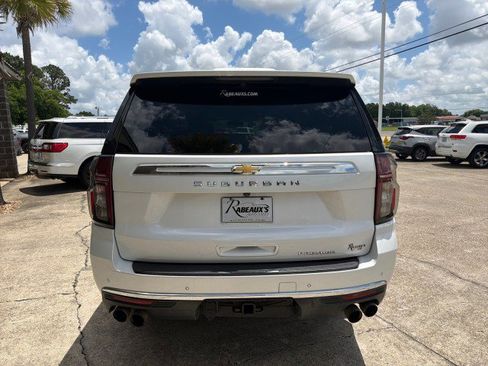 Used 2021 Chevrolet Suburban Premier AWD/4WD image 6