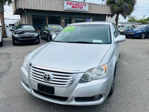 Used 2009 Toyota Avalon Limited FWD image 1