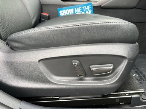 Used 2021 Toyota Camry XLE FWD image 49