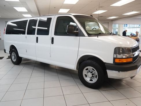 Used 2016 Chevrolet Express 3500 LT w/ LT Preferred Equipment Group image 13
