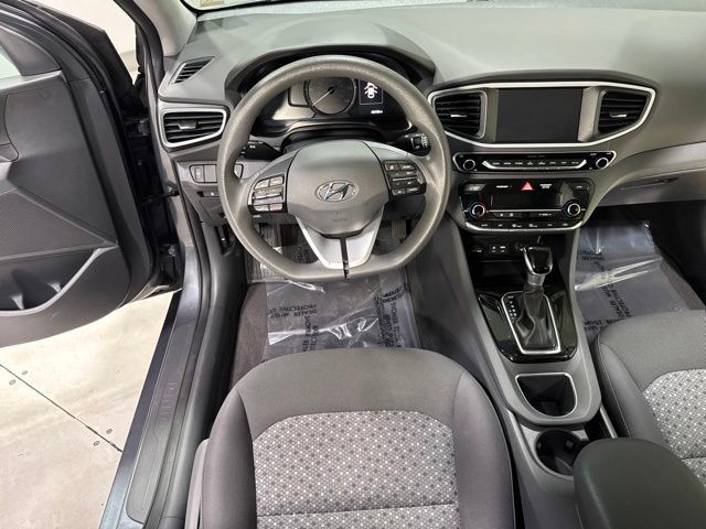 Used 2018 Hyundai Ioniq Blue FWD image 13