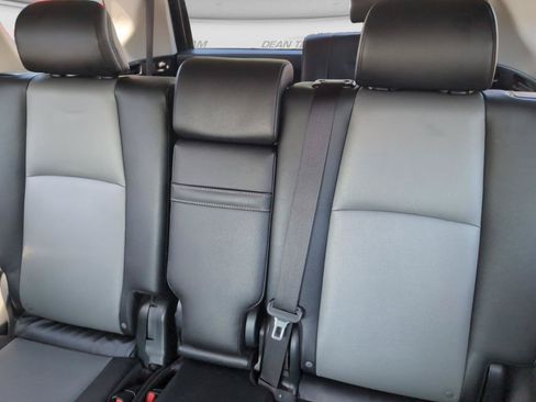 Used 2018 Toyota 4Runner SR5 Premium AWD/4WD image 29