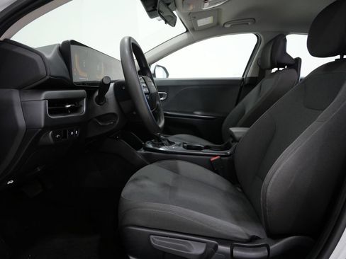 Used 2025 Kia K4 FWD image 12