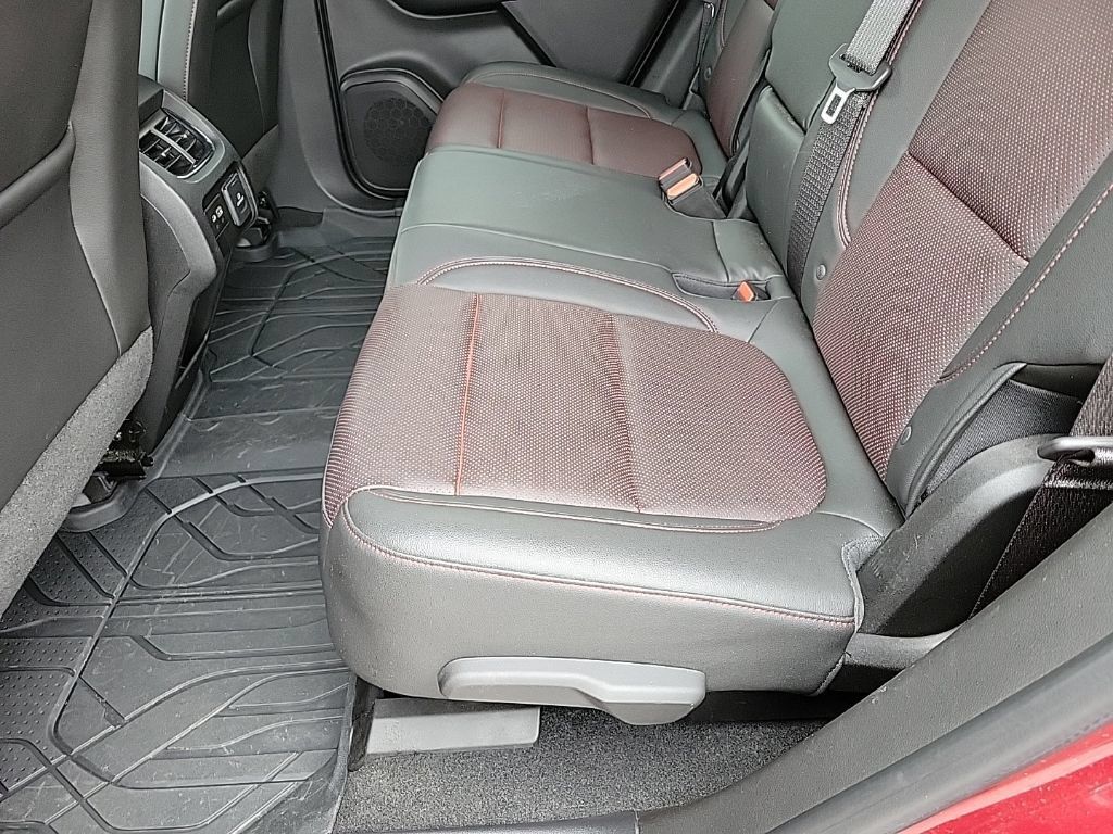 Used 2019 Chevrolet Blazer RS AWD/4WD image 10
