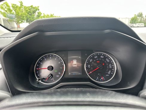 Used 2021 Toyota RAV4 XLE FWD image 21