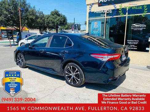 Used 2019 Toyota Camry SE w/ Carpet Mat Package FWD image 13
