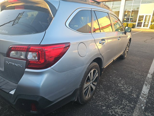 Used 2019 Subaru Outback 2.5i Limited AWD/4WD image 12