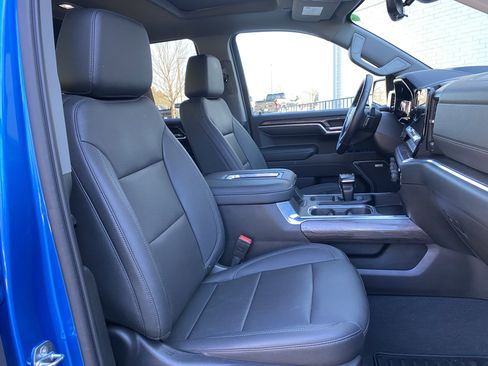 Used 2022 Chevrolet Silverado 1500 LTZ w/ LTZ Premium Package image 39