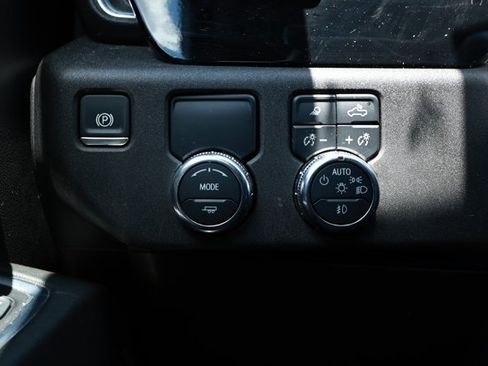 Used 2025 GMC Sierra 1500 SLT RWD image 16