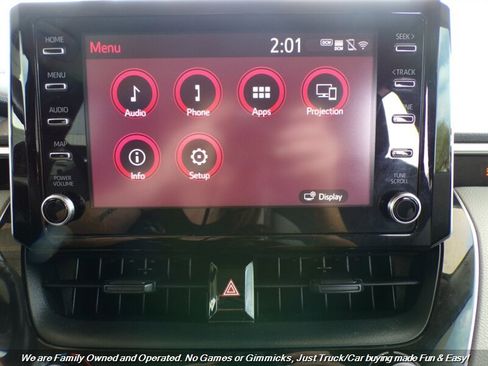 Used 2020 Toyota Corolla LE w/ Carpet Mat Package (TMS) image 29