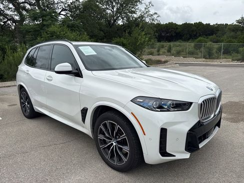 Certified 2025 BMW X5 xDrive50e w/ M Sport Package AWD/4WD image 5
