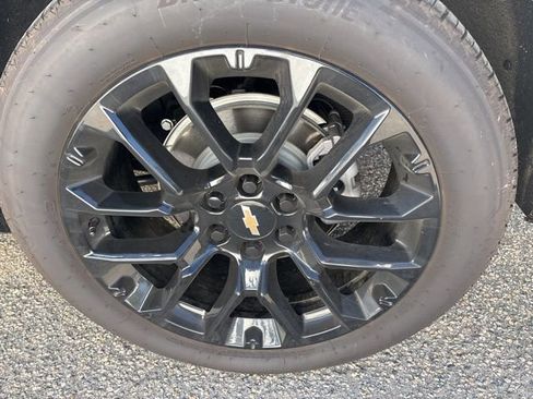 Used 2024 Chevrolet Tahoe High Country AWD/4WD image 7