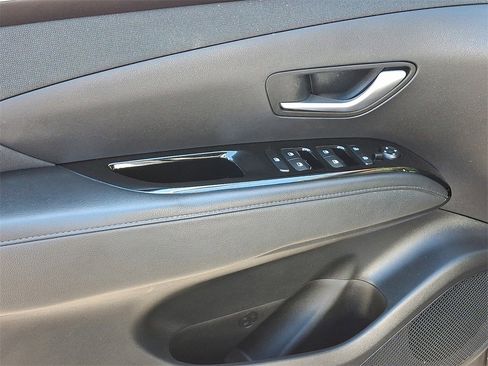 Used 2022 Hyundai Tucson Limited image 13
