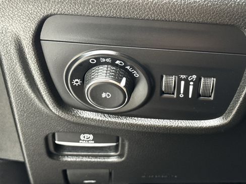 Used 2022 Jeep Grand Cherokee Overland image 26