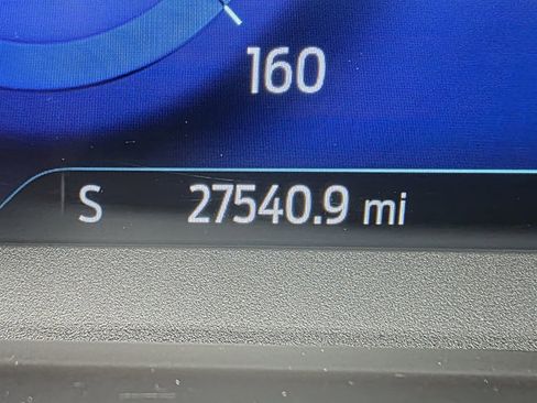 Used 2020 Ford Escape Titanium image 22