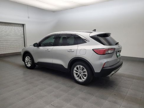 Used 2020 Ford Escape SE FWD image 2