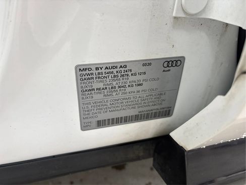 Used 2020 Audi Q5 2.0T Premium w/ Titanium Sport Package AWD/4WD image 28