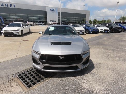 Used 2024 Ford Mustang GT Premium RWD image 5