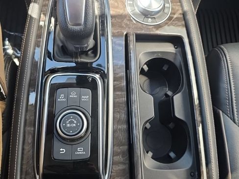 Used 2023 Nissan Armada Platinum w/ Captain's Chairs Package AWD/4WD image 27