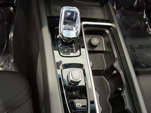 Certified 2026 Volvo XC60 B5 Plus w/ Protection Package Premier AWD/4WD image 10