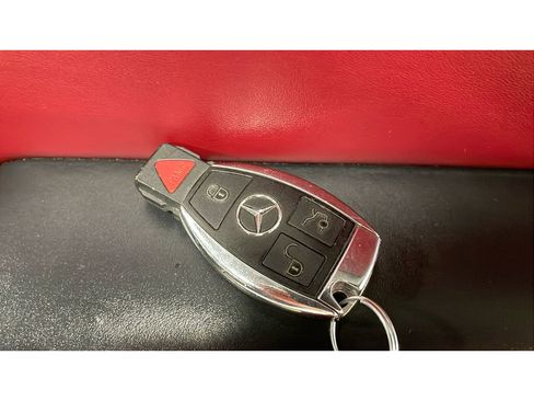 Used 2016 Mercedes-Benz SLK 300 image 18