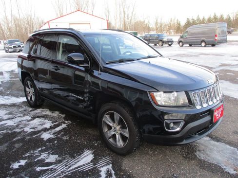 Used 2017 Jeep Compass High Altitude image 12