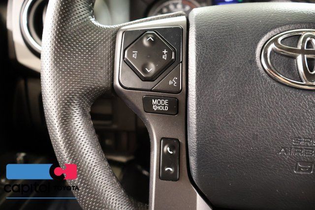 Used 2019 Toyota Tacoma TRD Off-Road w/ TRD Premium Off Road Package AWD/4WD image 19