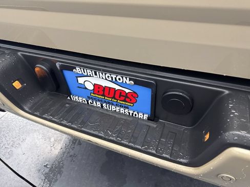 Used 2022 Chevrolet Colorado Z71 AWD/4WD image 42