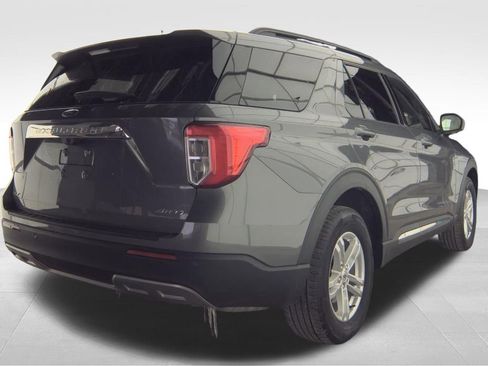 Used 2023 Ford Explorer XLT w/ Equipment Group 202A image 3