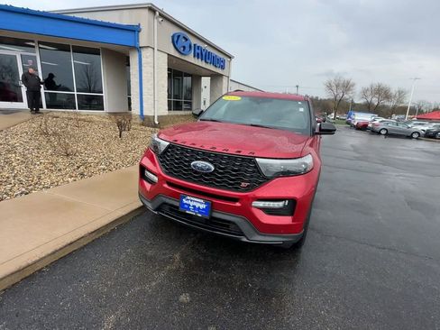 Used 2020 Ford Explorer ST w/ Premium Technology Package AWD/4WD image 3