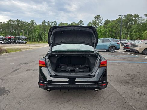 Used 2024 Nissan Altima 2.5 SL FWD image 14