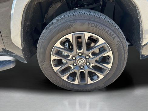 Used 2025 Toyota Tundra Limited image 49