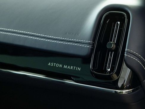 New 2026 Aston Martin DBX 707 image 32