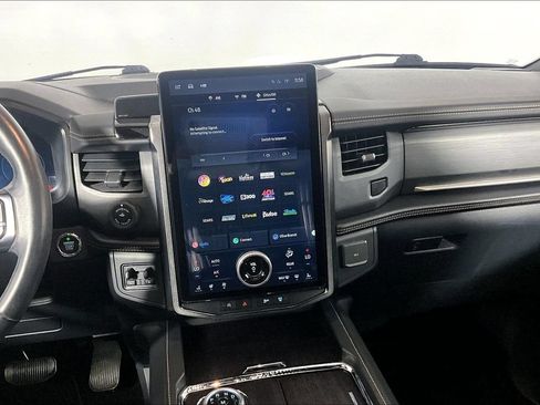Used 2023 Ford Expedition Platinum AWD/4WD image 6